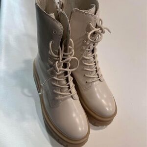 Olivia Miller Boots Size 9 Brand New